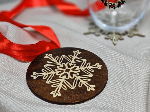 Podstawka okrągła pod herbatę kawę płatek śniegu grawer - wzór 1 (1).jpg