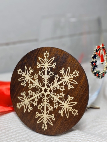 Podstawka okrągła pod herbatę kawę płatek śniegu grawer - wzór 6 (2).jpg