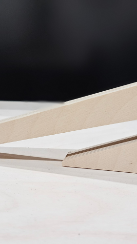 Drewniana podkładka pod laptopa – wzór 1