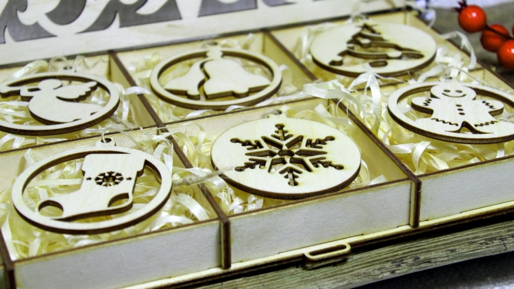 Pudełko drewniane na bombki - szt._5.jpg