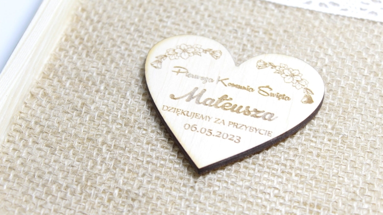 magnes drewniany serce pamiątka komunii świętej - wzór 3 (2).jpg