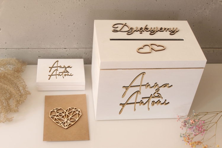 Komplet pudełko na koperty i obrączki białe imiona.jpg