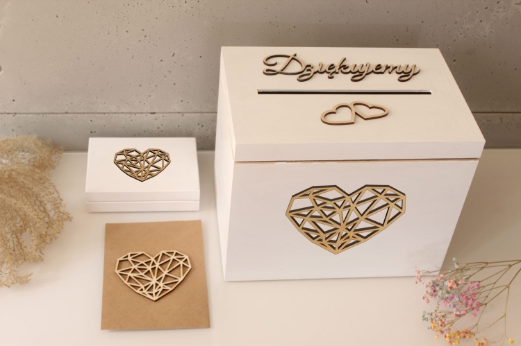 Komplet pudełko na koperty i obrączki białe serce.jpg