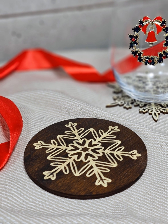 Podstawka okrągła pod herbatę kawę płatek śniegu grawer - wzór 1 (2).jpg