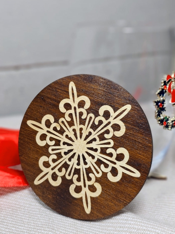 Podstawka okrągła pod herbatę kawę płatek śniegu grawer - wzór 3 (3).jpg