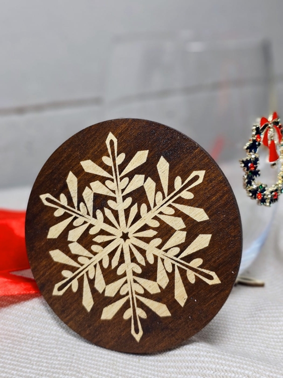 Podstawka okrągła pod herbatę kawę płatek śniegu grawer - wzór 5 (2).jpg