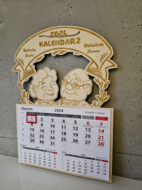 Kalendarz drewniany z grawerem Dzień Babci i Dziadka (1).jpg