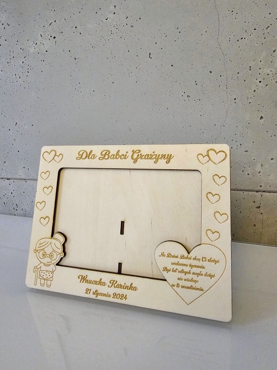 Ramka na zdjęcie drewniana z grawerem Dzień Babci i Dziadka (2).jpg