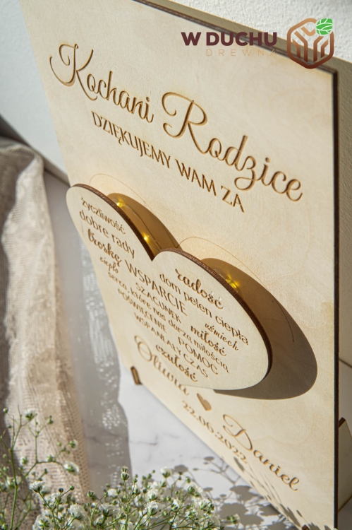 Podziękowania dla rodziców, podświetlana tablica drewniana z sercem prezent dla rodziców-5.jpg