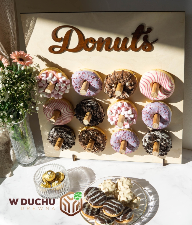 Tablica na pączki, stojak na donuty, dounat wall-2.jpg